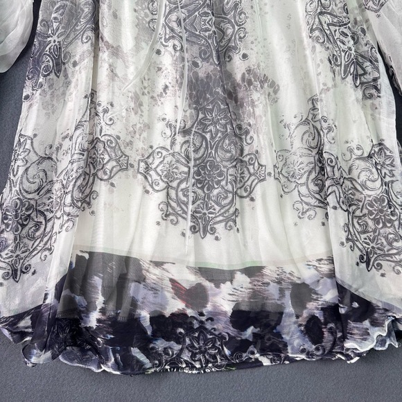 Whimsical Soft Sheer Silky Peasant‎ Blouse Floral 3/4 Sleeves Size L White Gray - Picture 11 of 11